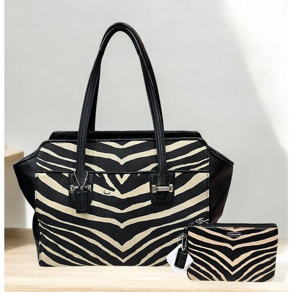 Coach F27009 Taylor Zebra Print Carryall Bag & NWT F51099 Small Wristlet - Picture 14 of 14